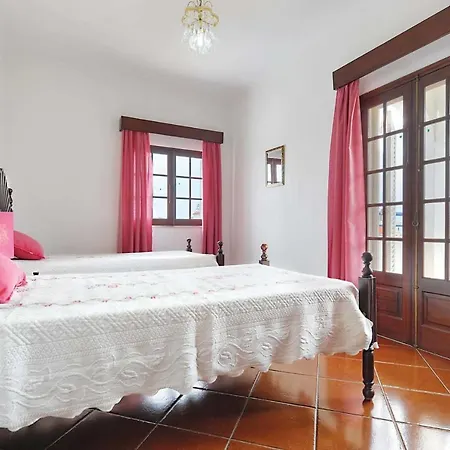 Vivenda Dois Pinheiros * Albufeira